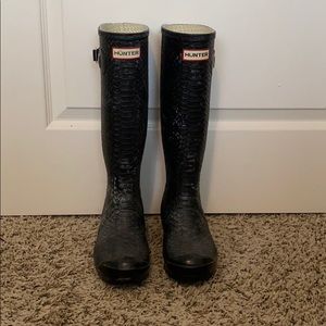 HUNTER Tall Rain Boots Dark Gray Alligator Skin